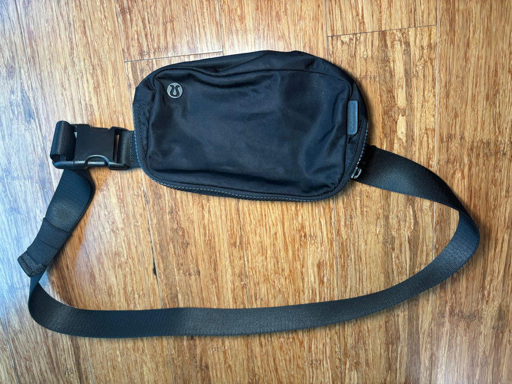 Lululemon Crossbody Belt Bag Black Adjustable Strap